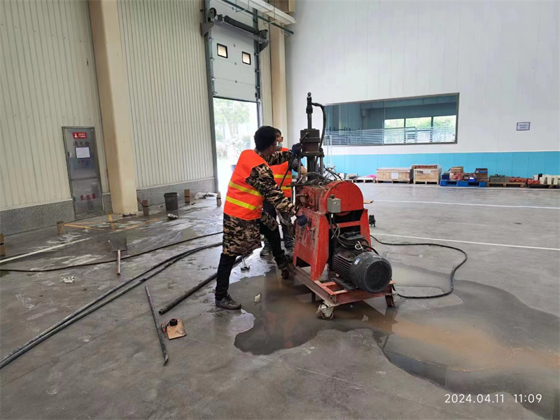 怀集厂房地面下沉塌陷注浆加固施工